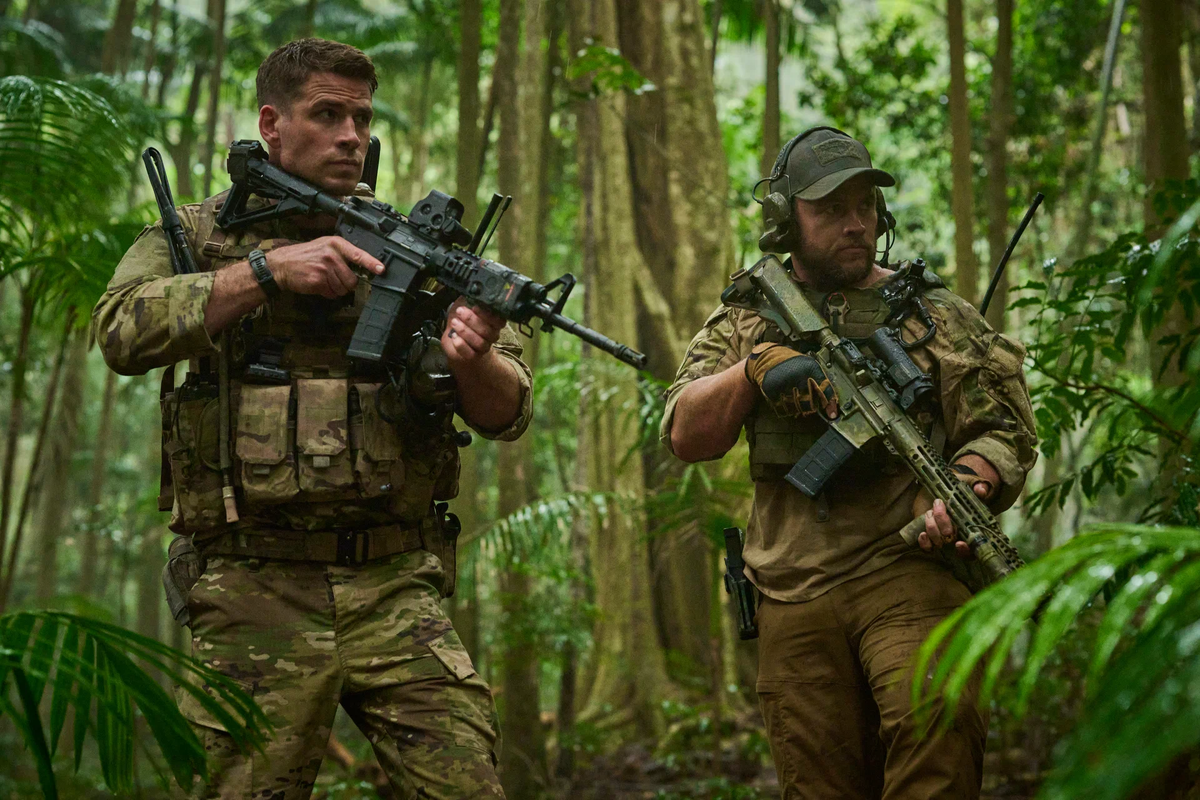Кадр из сериала «Land of Bad» / фото: kinopoisk.ru