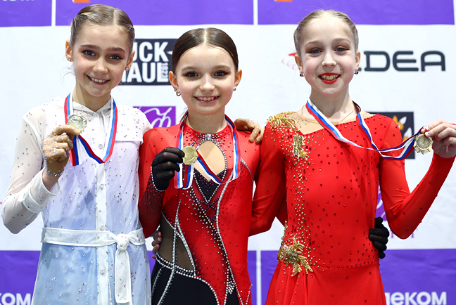 Летние девочки. Девушка. Для девчонок. Юная 5. Юная 5.