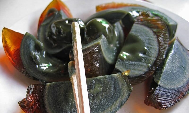   У каждого человека свои вкусы и предпочтения в еде &mdash; кто-то любит мясо, кто-то получает белок из бобовых и радуется овощам, другие жить не могут без фастфуда, но есть и гурманы, которые едят особые-5