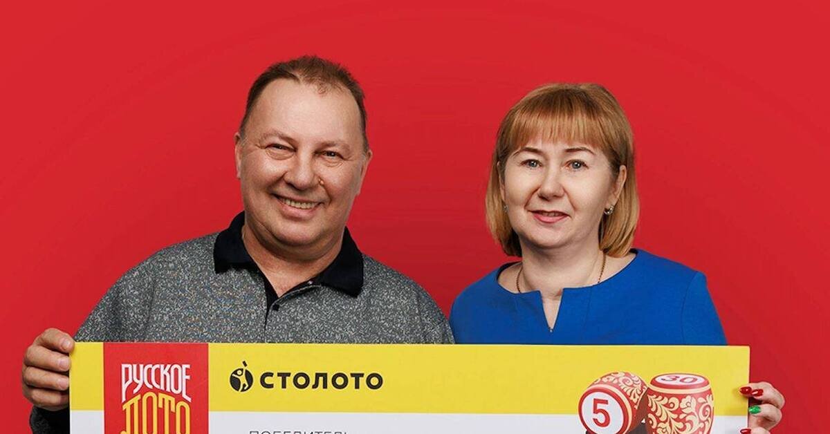 Бизнесмен бубликов получил в 2000 году 5000 увеличивалась 300. Шутки про рубль. Схема копилки на 100000. Вложить деньги в инвестиции. Курс рубля мем.