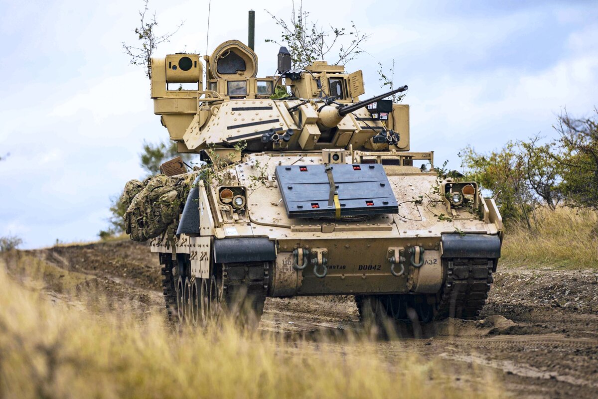 📷 📷 📷 📷 📷 📷 📷 📷 📷 📷   Боевая машина пехоты M2 Bradley