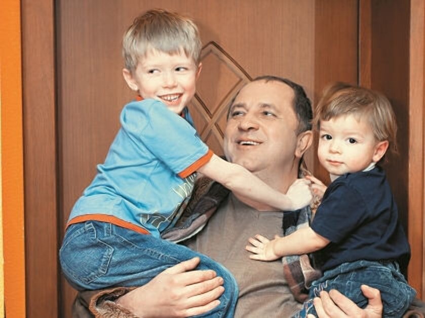 Стержаков владимир актер биография личная жизнь семья
