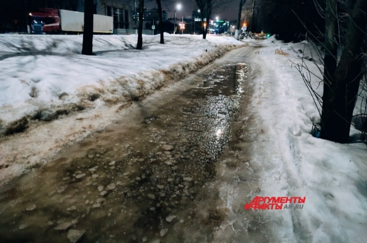    Дороги в Твери из-за льда превратились в травмоопасный «каток»