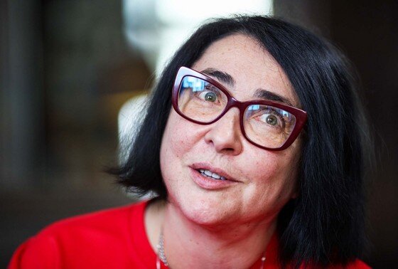 Лолита возвращается в РФ и на сцену? Как зрители борются за ее ...