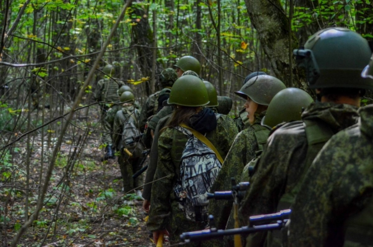    Премьер-министр Франции Атталь не исключает отправку военных на Украину