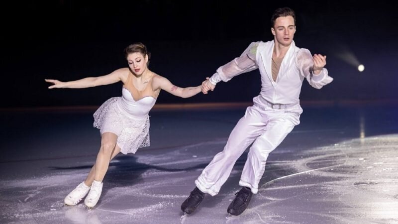     Алена Косторная и Георгий Куница на льду. Фото: sportmk.ru Фотография взята из открытых источников.