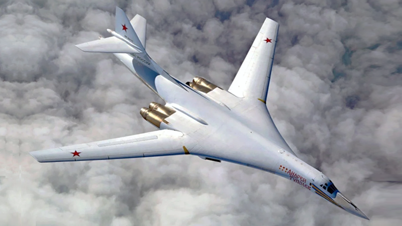 На фото: Ту-160 «Белый лебедь» сверхзвуковой бомбардировщик ракетоносец. Источник: https://pic.rutubelist.ru/video/1e/9d/1e9d8e5cdabe4637ea900212ea45423c.jpg