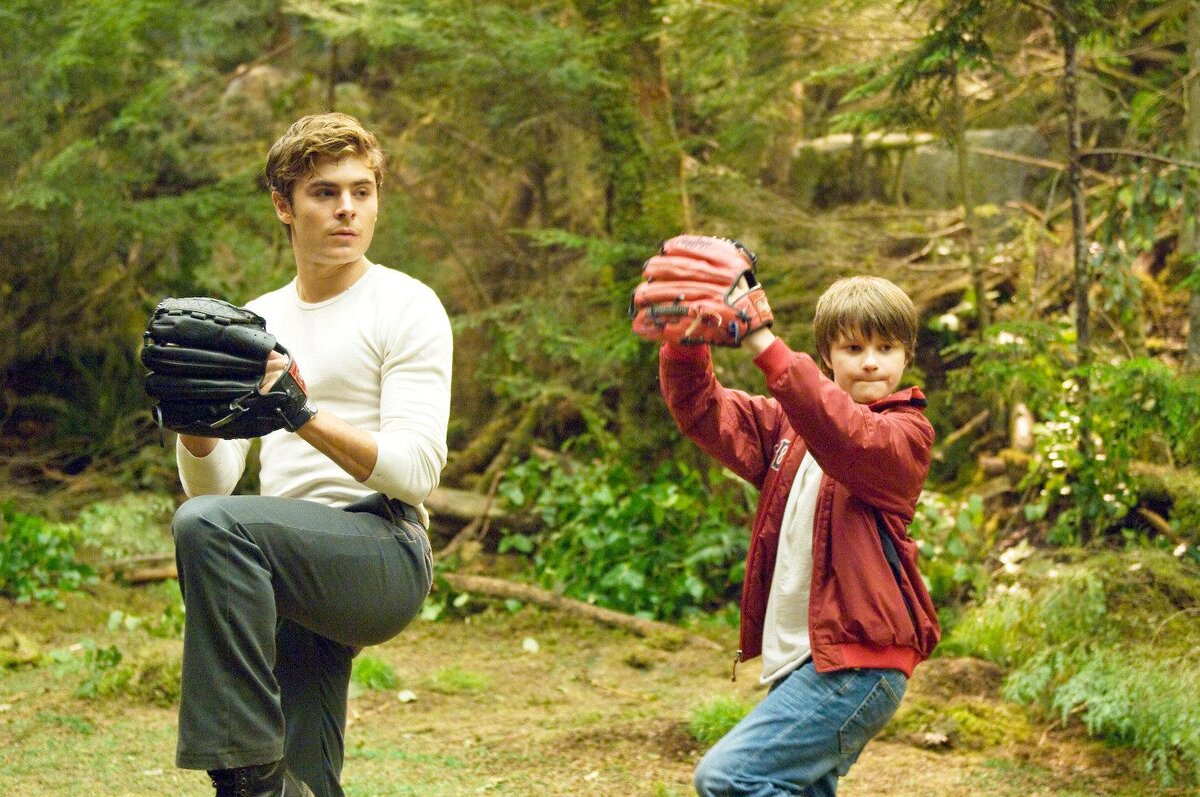 «Двойная жизнь Чарли Сан-Клауда» (англ. Charlie St. Cloud). 2010 год