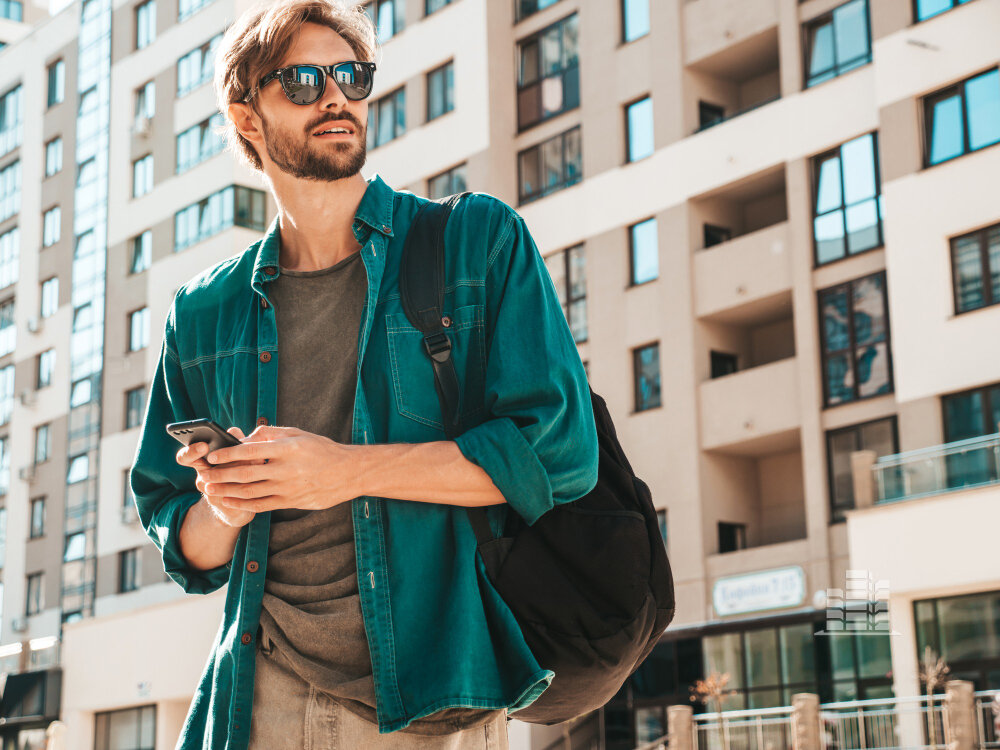 Жилищный вопрос мне пришлось решать очень быстро