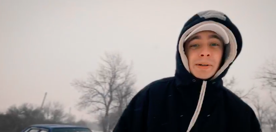 Клип не выложен в тюбик, поэтому смотрим на ВК по ссылке сверху