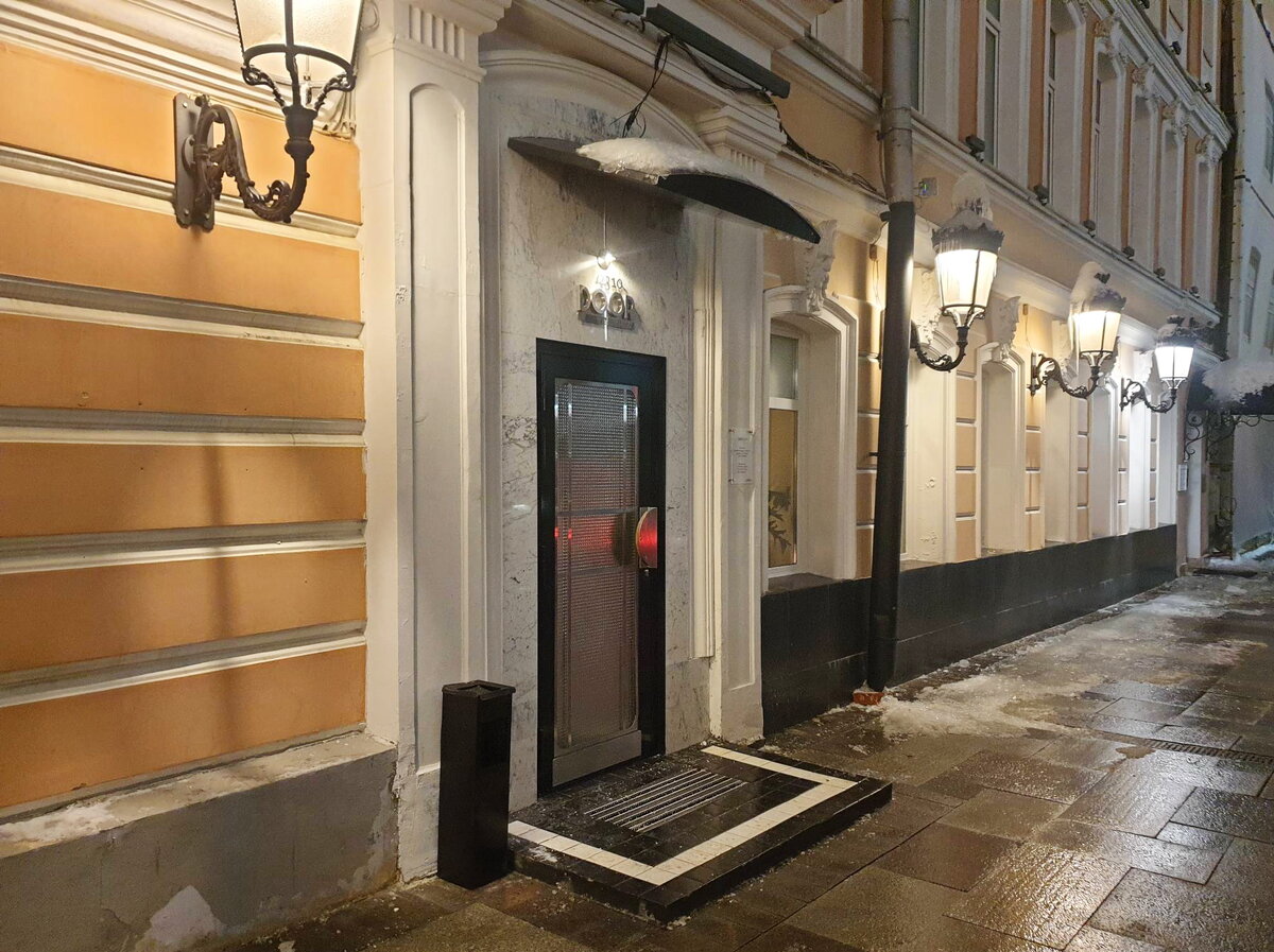 Вход в Door 2310