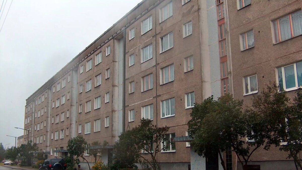 CC BY-SA 4.0 / Blackeyelion / Apartment buildings in Purvciems (cropped image)