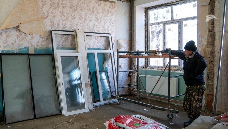    В школе уже установили новые окна Фото: Александр Скрыпник / / ИА «Победа26»