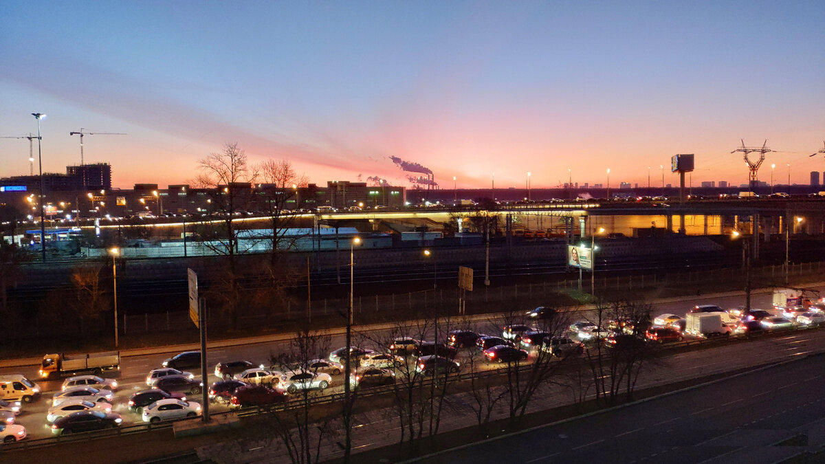 улица кутузовский проспект москва. ленинский проспект с высоты птичьего полета москва. туман кутузовский проспект. комсомольский проспект — проспект в москве. москоу сити улица.