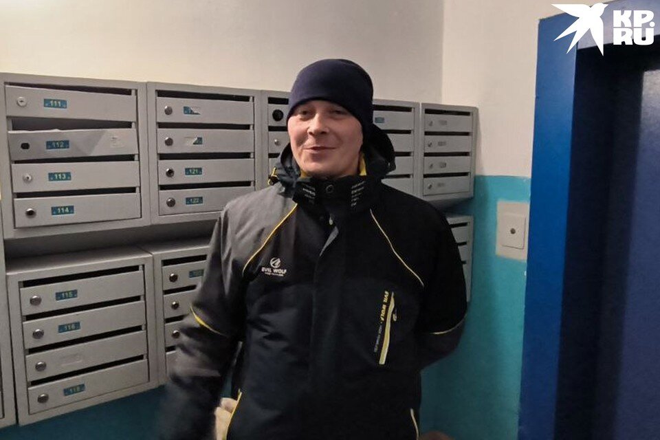    Иван услышал плач ребенка из мусорки. Никита МАНЬКО