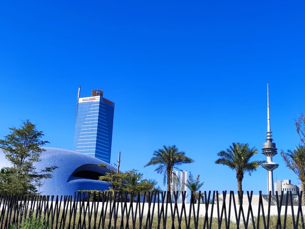 Кувейт Сити и Башня Освобождения (телевизионная башня) - фото из личного архива