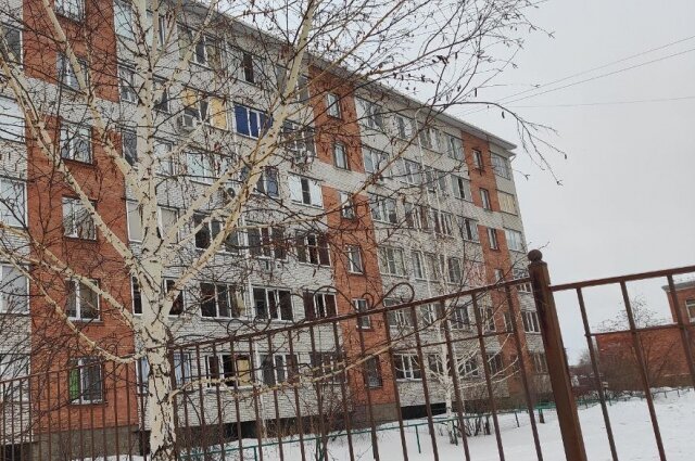    Жители дома до сих пор не могут отойти после трагедии. Фото:  АиФ/ Евгения Хомицкая