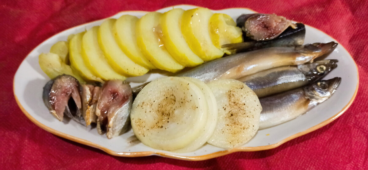 Три мойвы и одна иваси на пробу