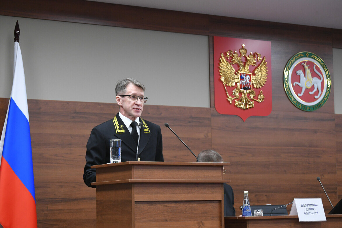 ​Эдуард Каминский: «Положительная динамика уменьшения числа дел, возвращенных прокурору, прослеживается уже третий год». Фото: rais.tatarstan.ru