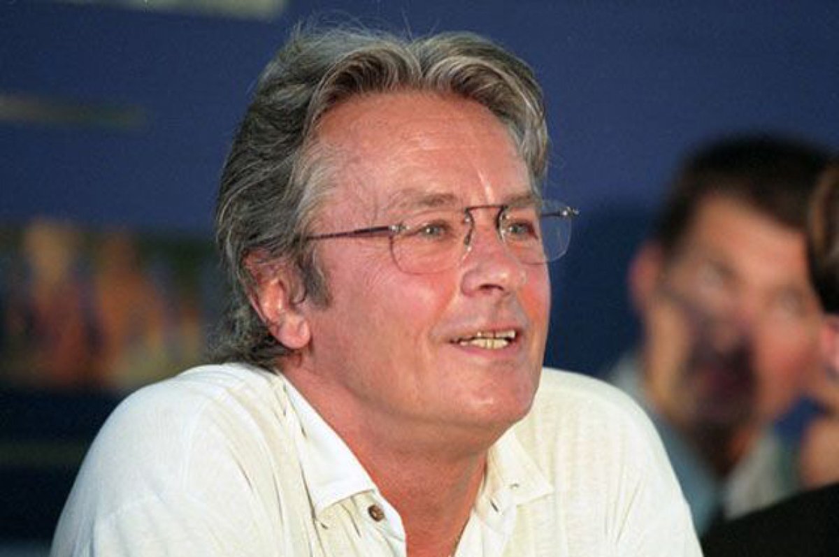    Прокуратура расследует ситуацию с найденным оружием на вилле у Алена Делона