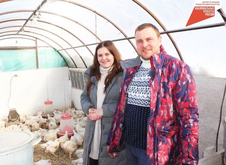     В Самарской области семейная ферма открыла птичник с мясными бройлерами напольного содержания
