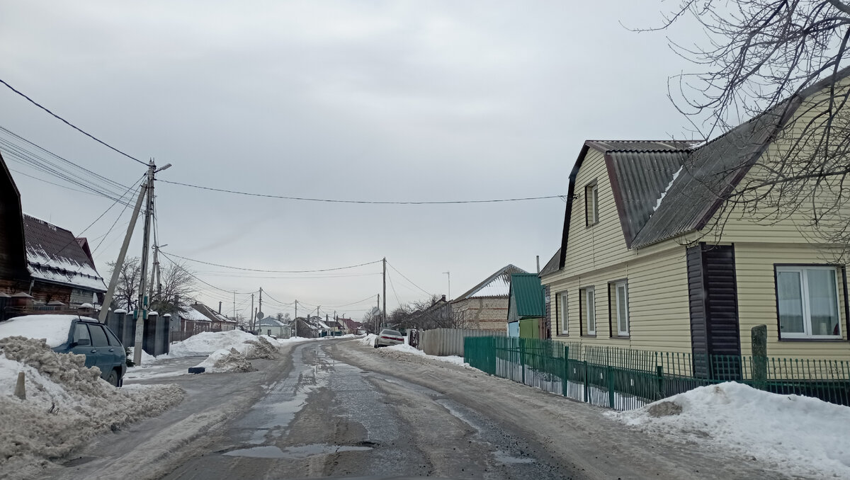 Понятно, что в феврале не так красиво на улице, как летом. Но, как есть.