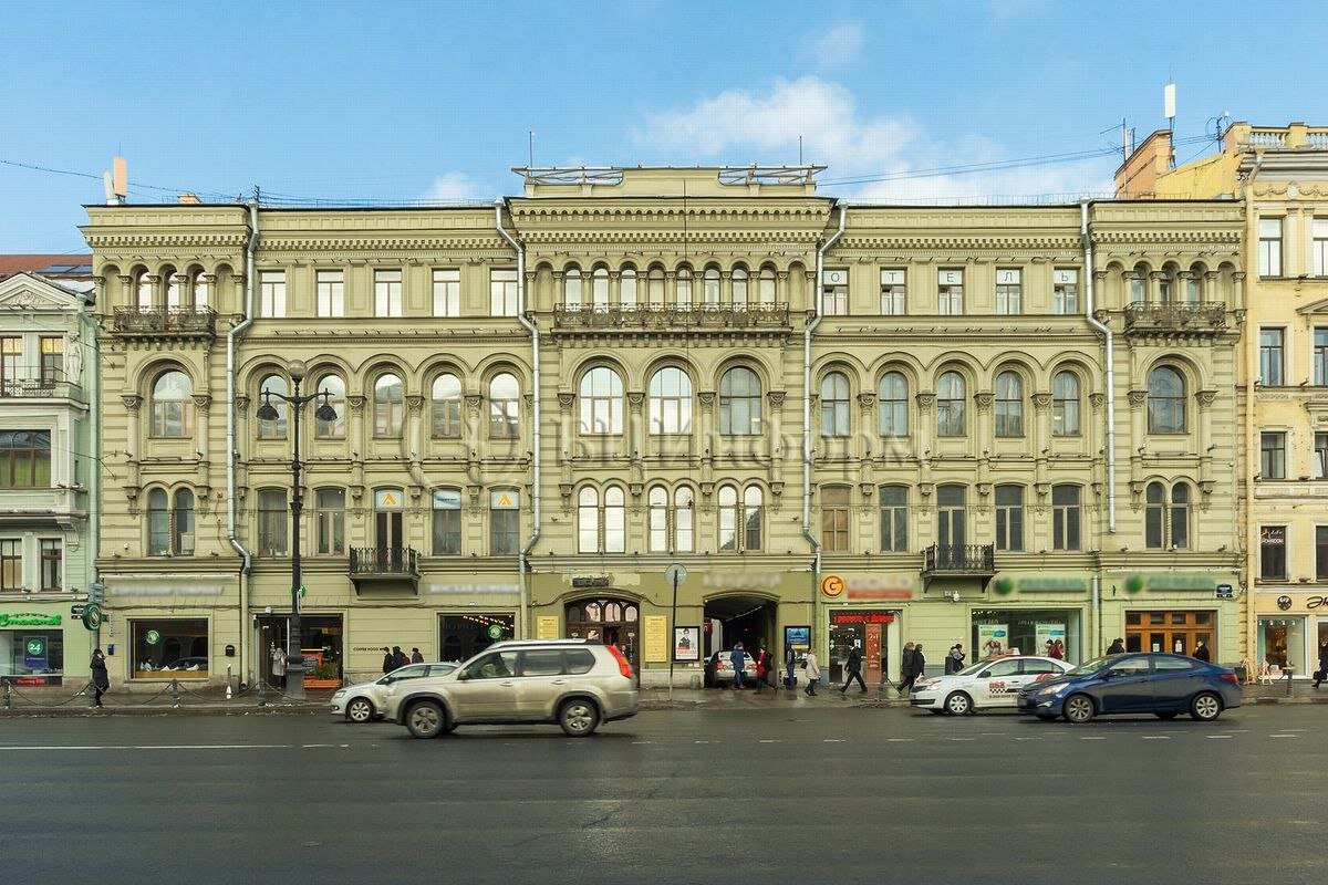 Невский проспект 100. Дом где вырос Осип Мандельштам 