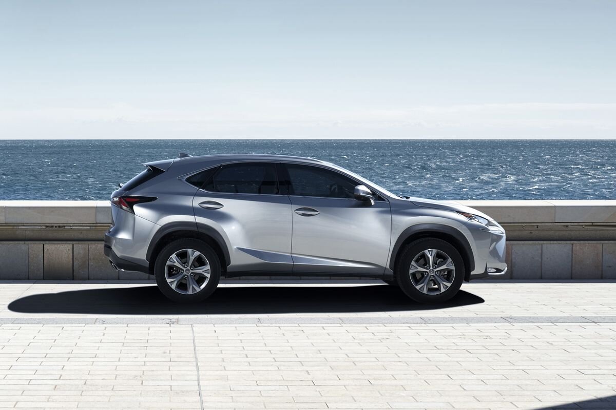 Lexus NX первого поколения: какой он и сколько стоит? | Что взять? Авто с  пробегом | Дзен