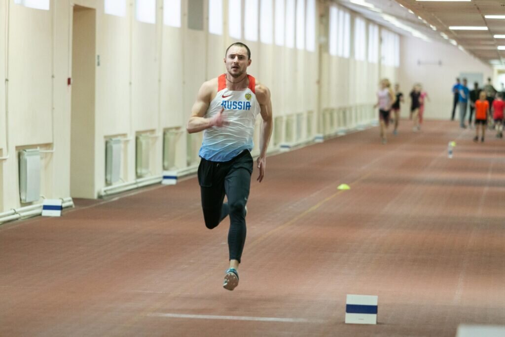 Александр Юрченко завоевал медаль чемпионата России по легкой атлетике ...