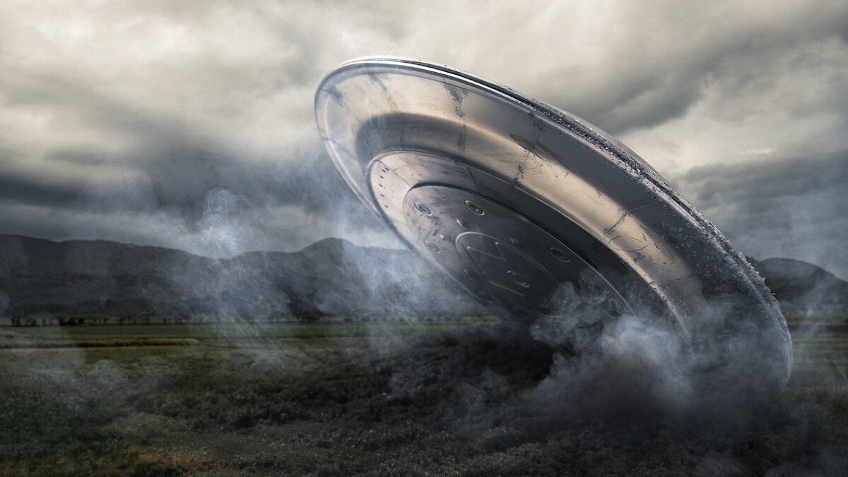 НЛО Падение художественное изображение.