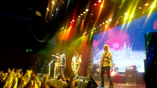 группа pussycat dolls 2020. ах хочется жить группа рождество. видеоклип группы песня. нюша танцы. кадр из клипа.