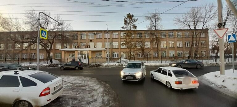    ДТП напротив лицея. 18-летняя автоледи сбила пенсионерку на Харьковской в Оренбурге Белов Михаил Александрович