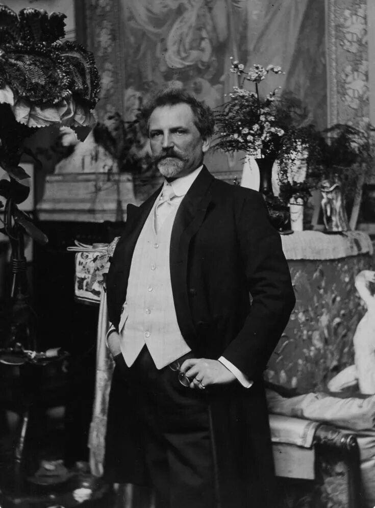 Альфонсо Муха