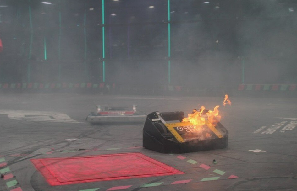 Российский участник Битвы роботов не выдержал напряжения финала. Фото: соцсети