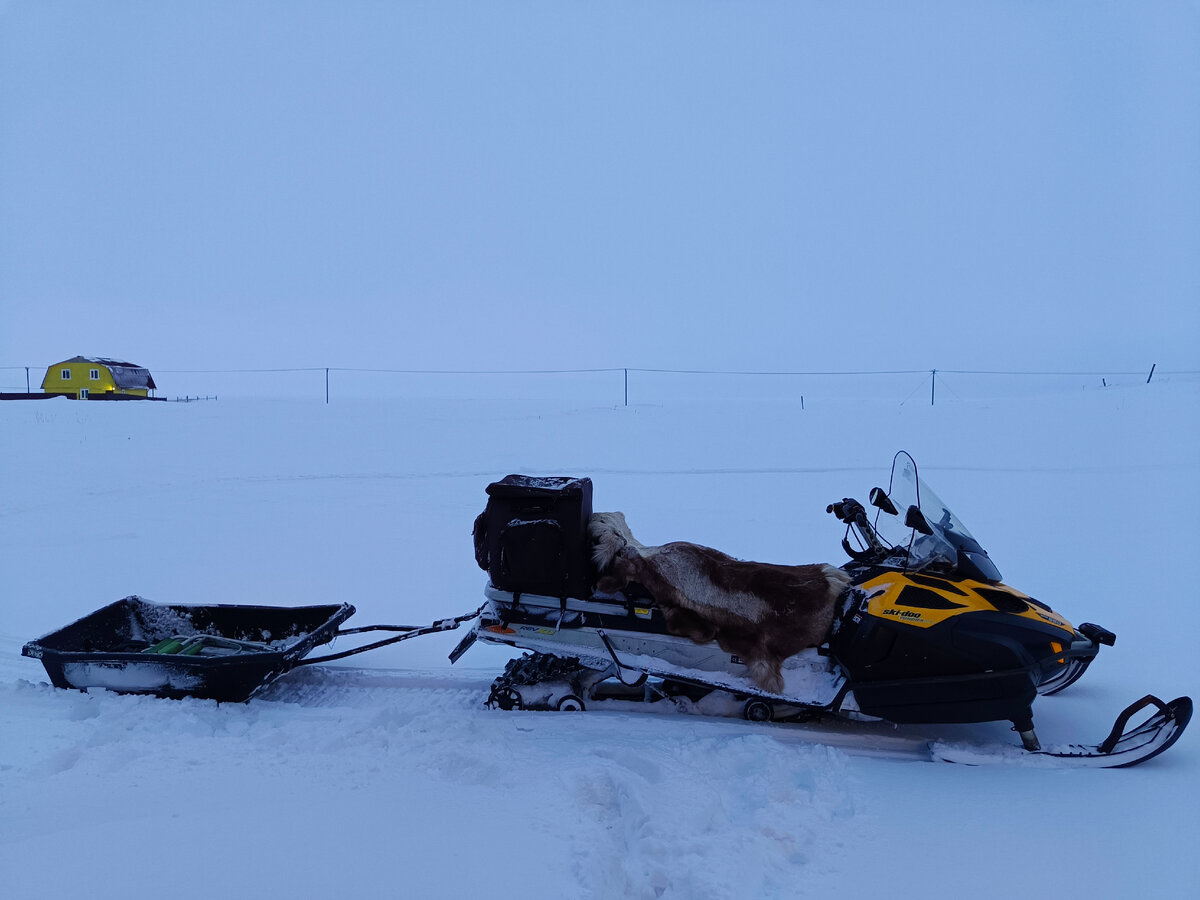 Rich life village. Свободы 26 ярославль агентство рич лайф. Свадебная фотосессия в студии с кроватью. Жизнь хорошая штука как ни крути. Рич лайф вилладж ярославль.
