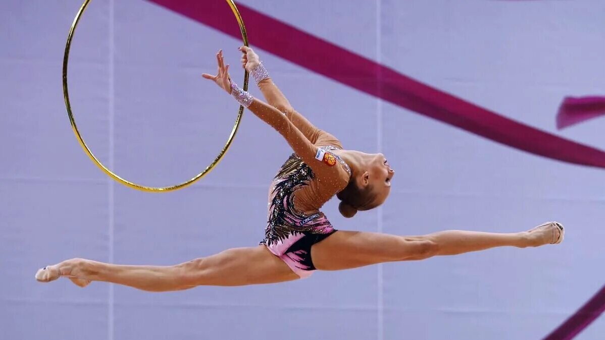 Можно сказать, что один из самых красивых видов спорта – это художественная и спортивная гимнастика.