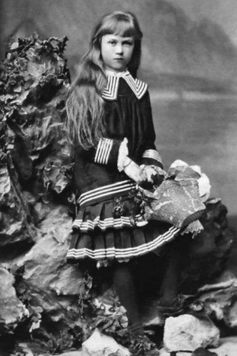 Александр Коллонтай в детские годы