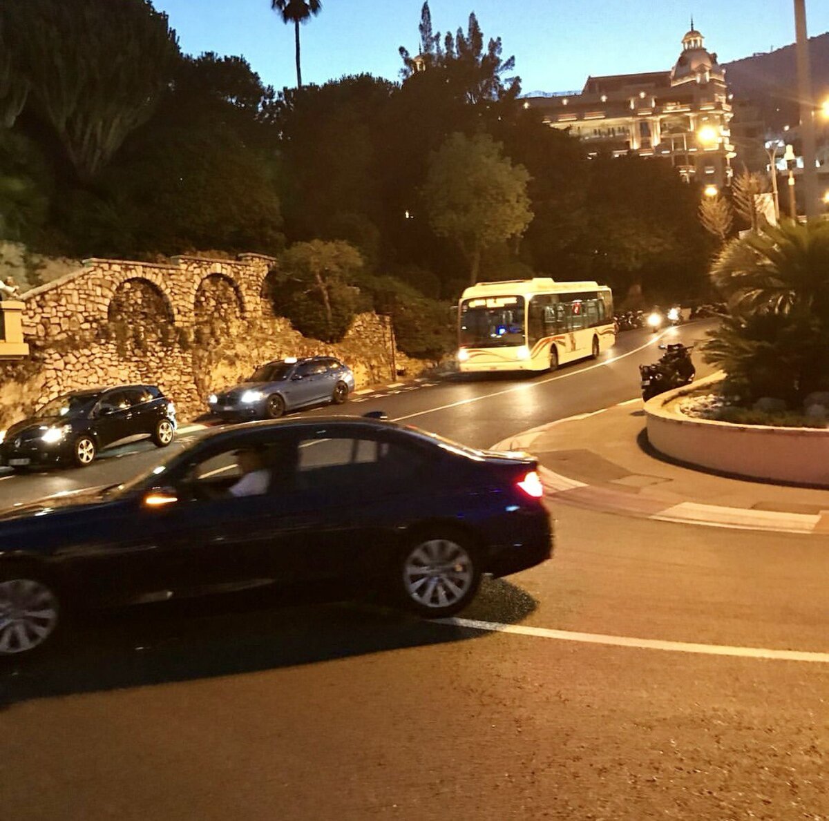 Трасса Формулы-1, в обычное время для автобусов)