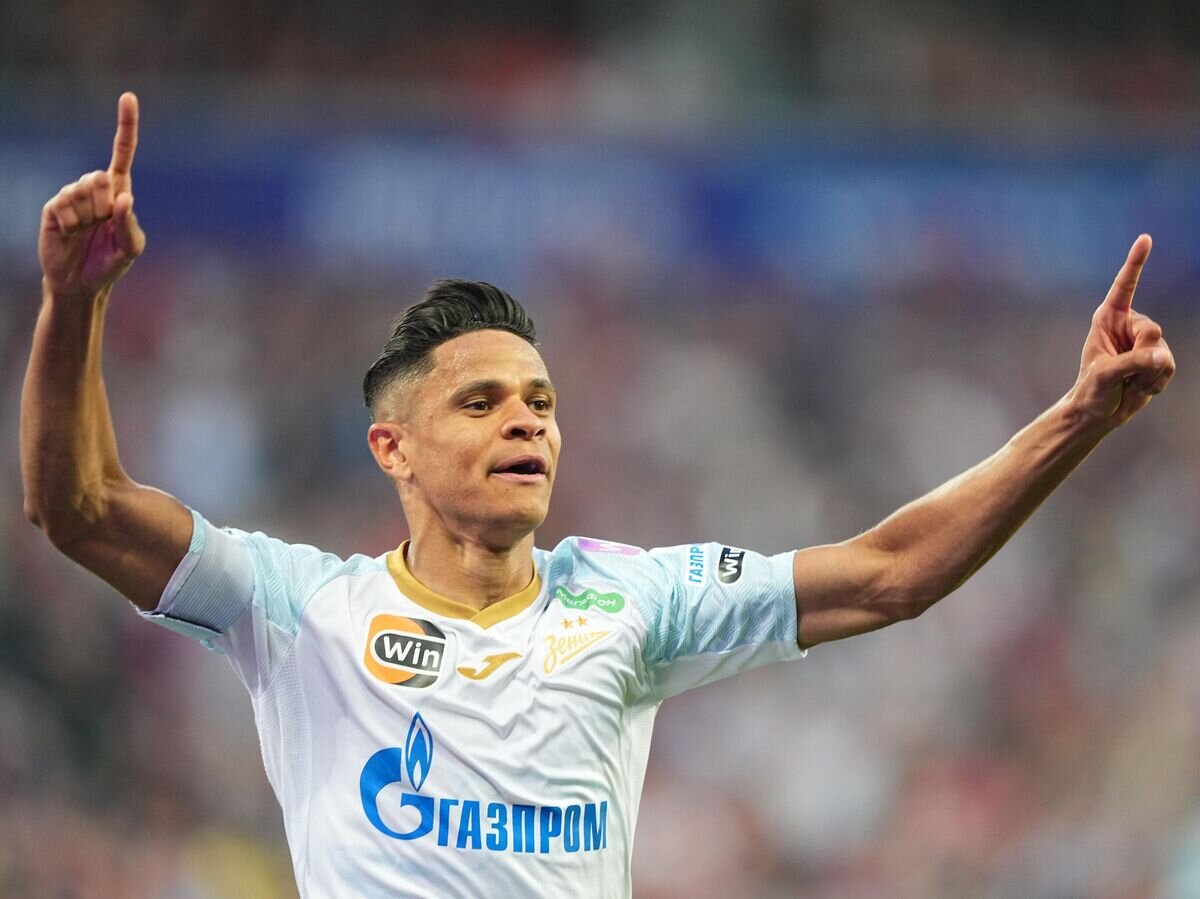    Игрок "Зенита" Дуглас дос Сантос© РИА Новости / Александр Вильф