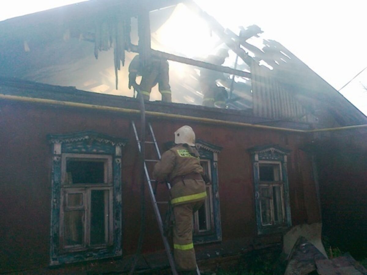 Один взорвался, второй успели вынести: баллон с пропаном взорвался в  горящем доме в воронежском селе | «Воронежские новости» | Дзен