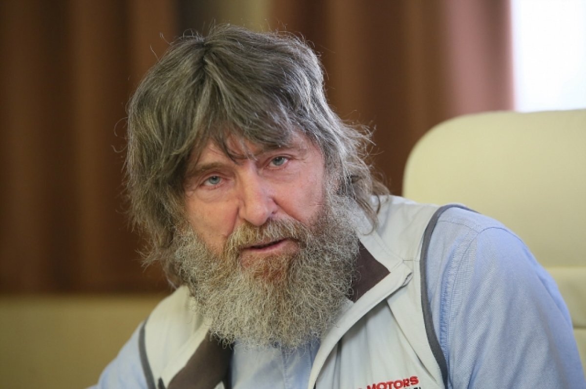    Конюхов совершит рекордный перелет на мотопараплане на Северный полюс