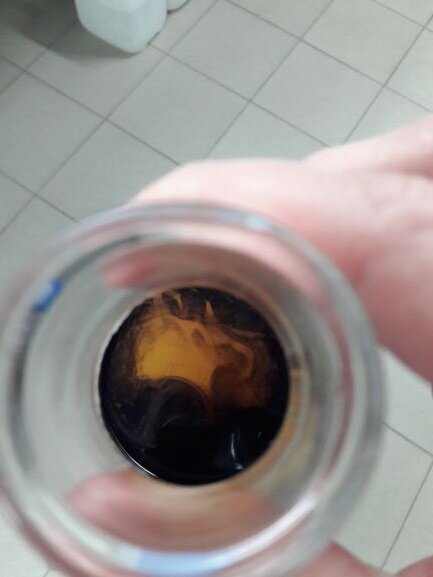 Многие описывают сильные головные боли, похмелье и т.д. от такого пива...