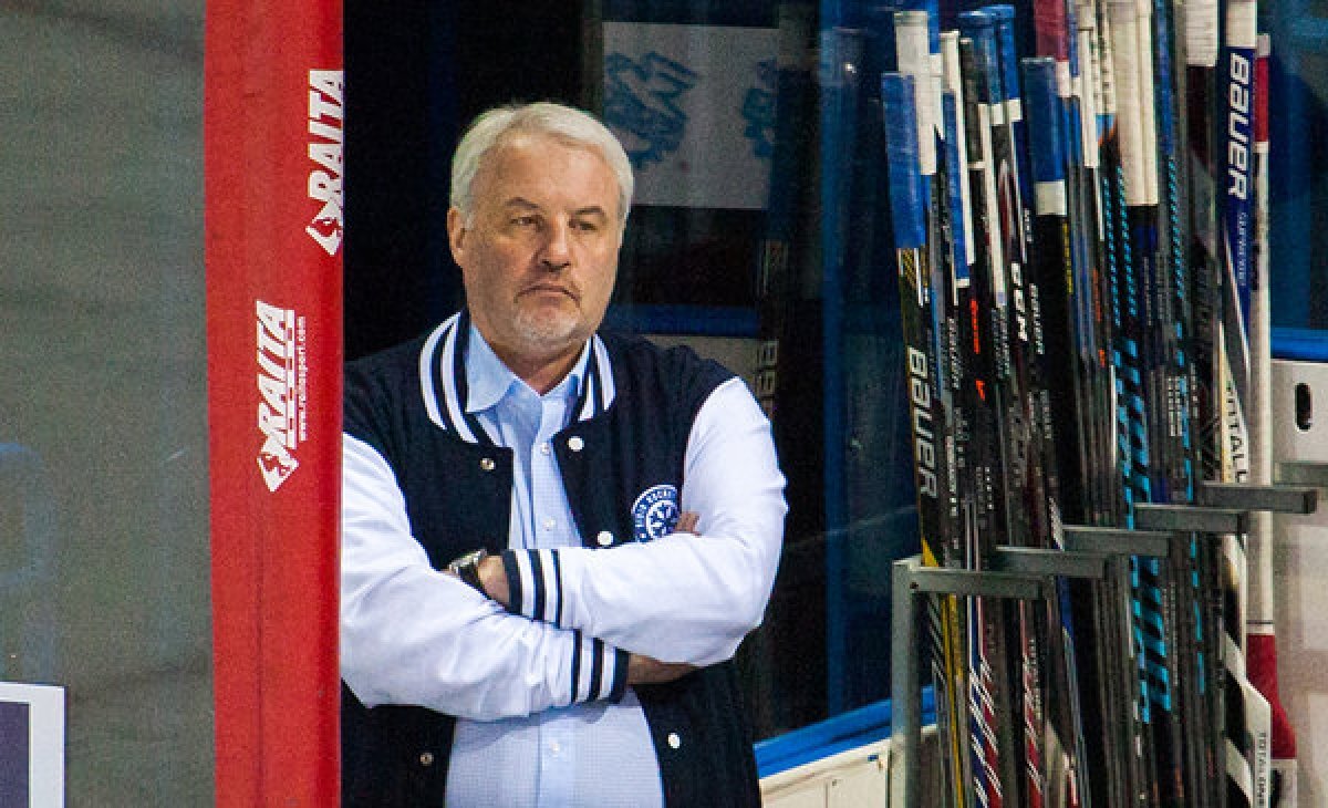    До 1 марта рассмотрят вопрос об увольнении гендиректора ХК «Сибирь»