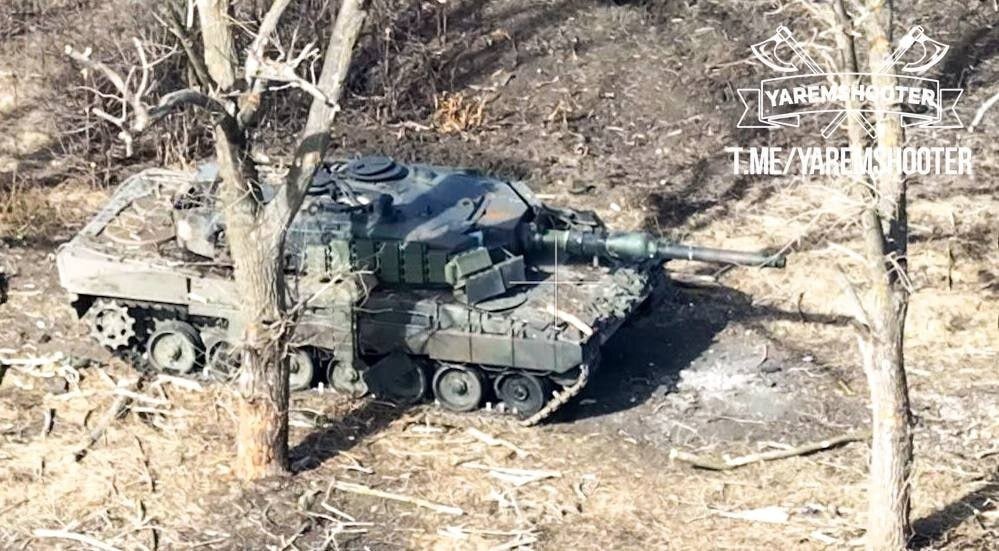 В районе н.п. Победа был подбит немецкий танк Leopard 2A4 с дополнительными блоками ДЗ на башне