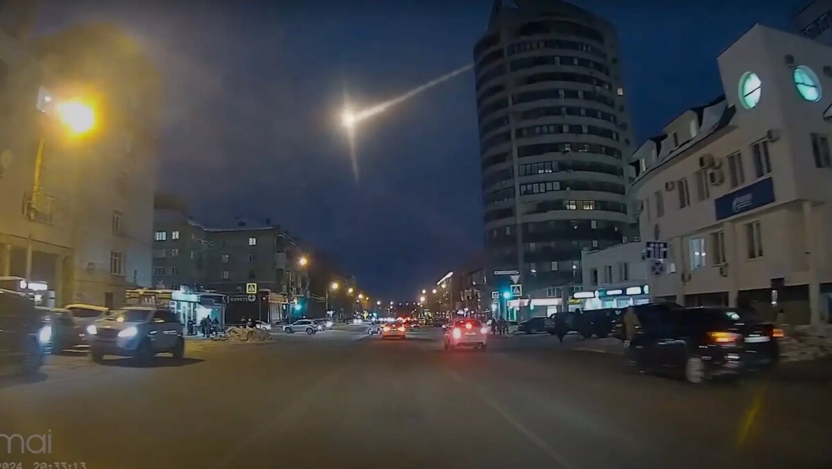 Появилось видео с падением нового метеорите в Челябинске. Что говорят  власти? | Properm.ru | Дзен