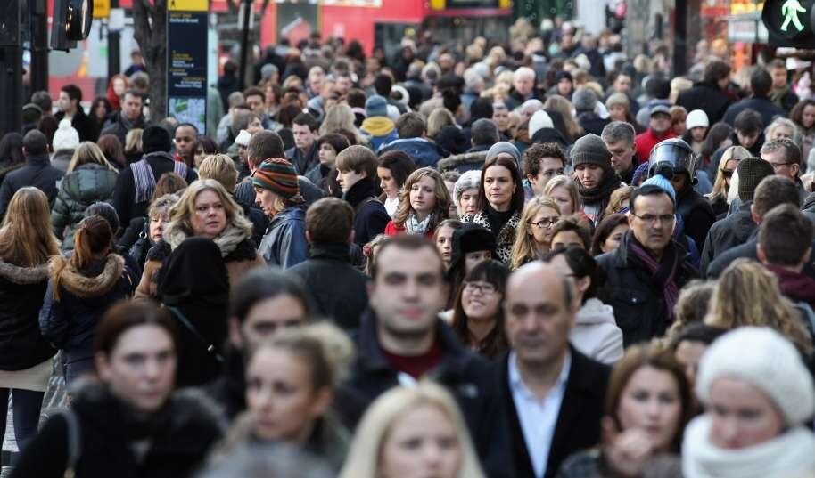 Ну и где хоть одна улыбка у наших соотечественников? 