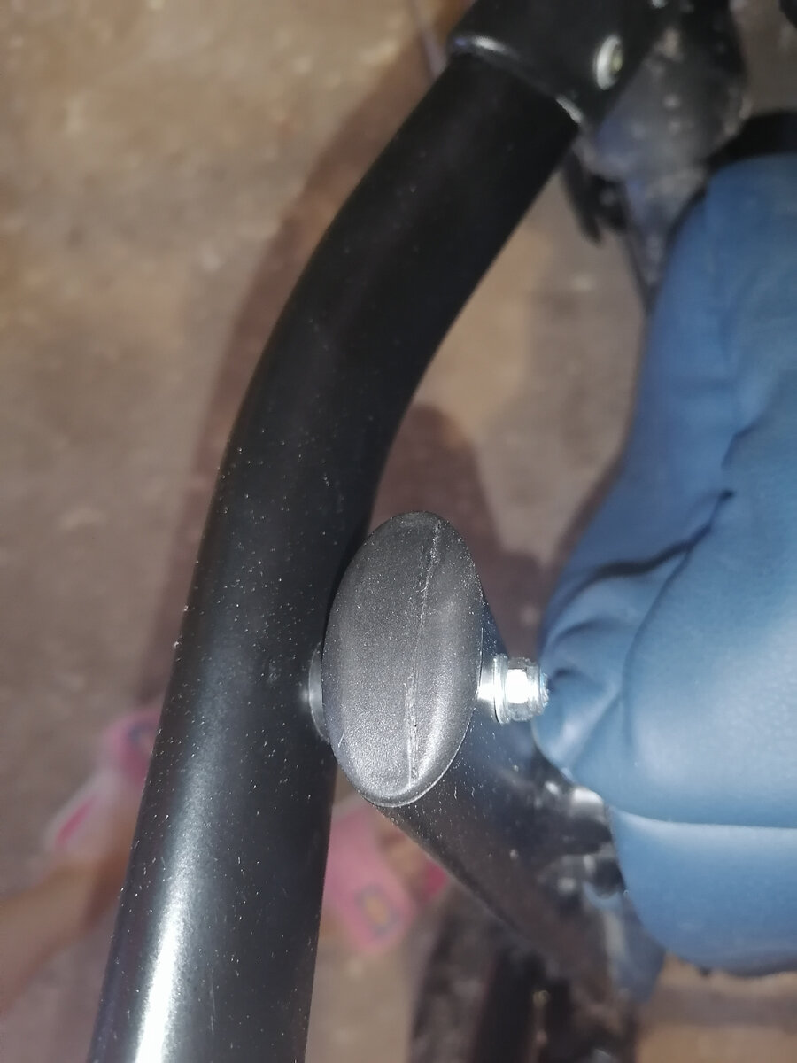 Вот здесь поменяли внутри железку и прикрутили гайку. 