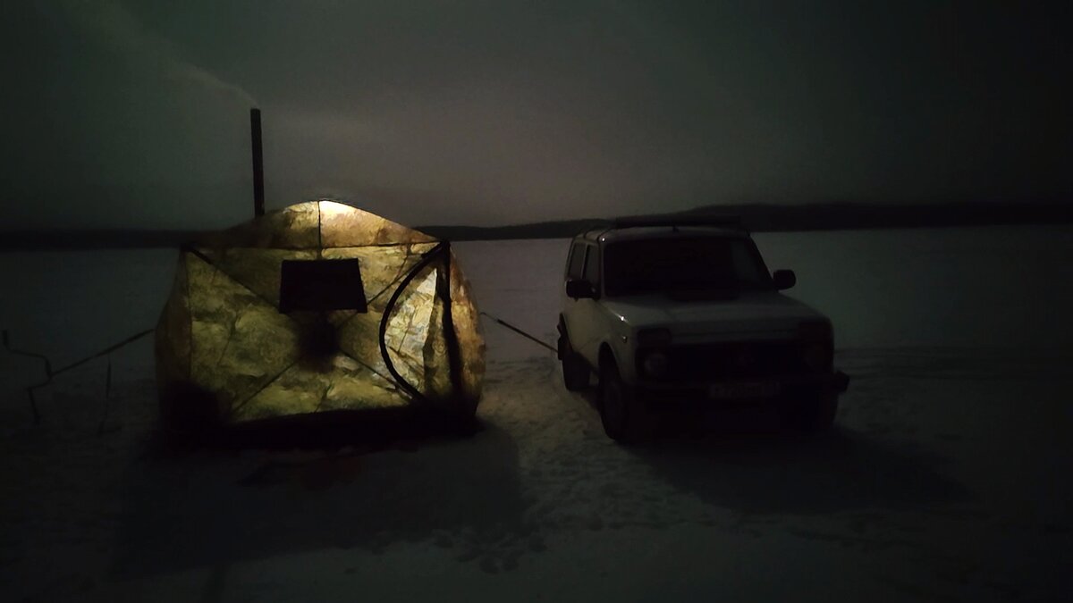 Порой ночь в ледяной пустыне навевает "арктическую тоску"