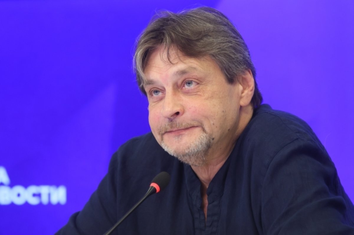    Александр Домогаров рассказал про свой первый гонорар