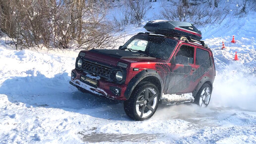 Вот это противостояние. НИВА Урбан против TANK 300 и Toyota Land Cruiser Prado 120